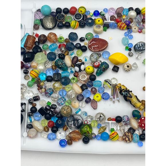 One Pound Mix of Assorted All Glass Beads for Jewelry Making, Craft  LOT #6 - Picture 3 of 7